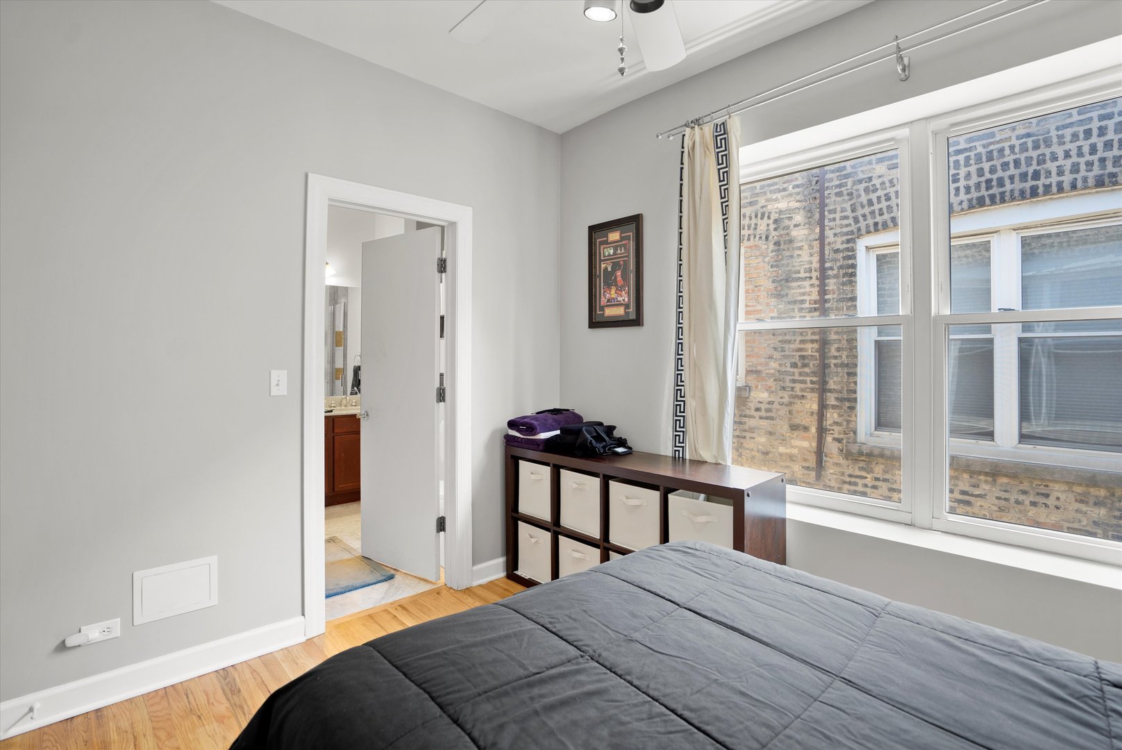 1437 W ADDISON Street Unit: 3