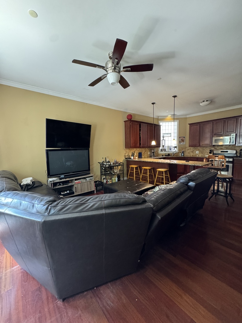 1254 W DIVERSEY Parkway Unit: 1