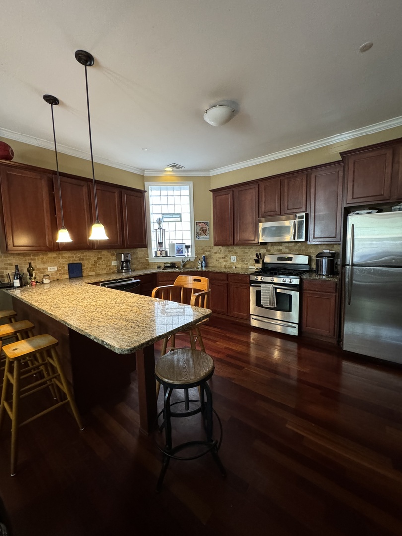 1254 W DIVERSEY Parkway Unit: 1