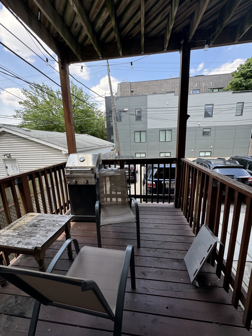 1254 W DIVERSEY Parkway Unit: 1