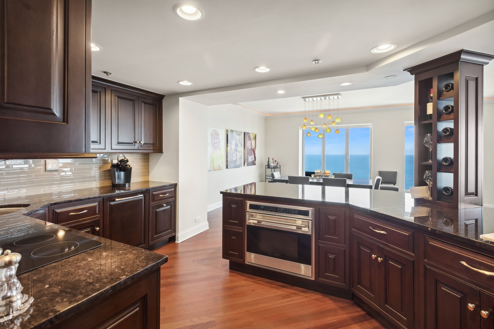 950 N Michigan Avenue Unit: 3602