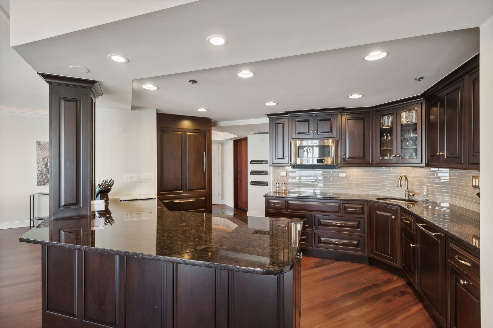 950 N Michigan Avenue Unit: 3602