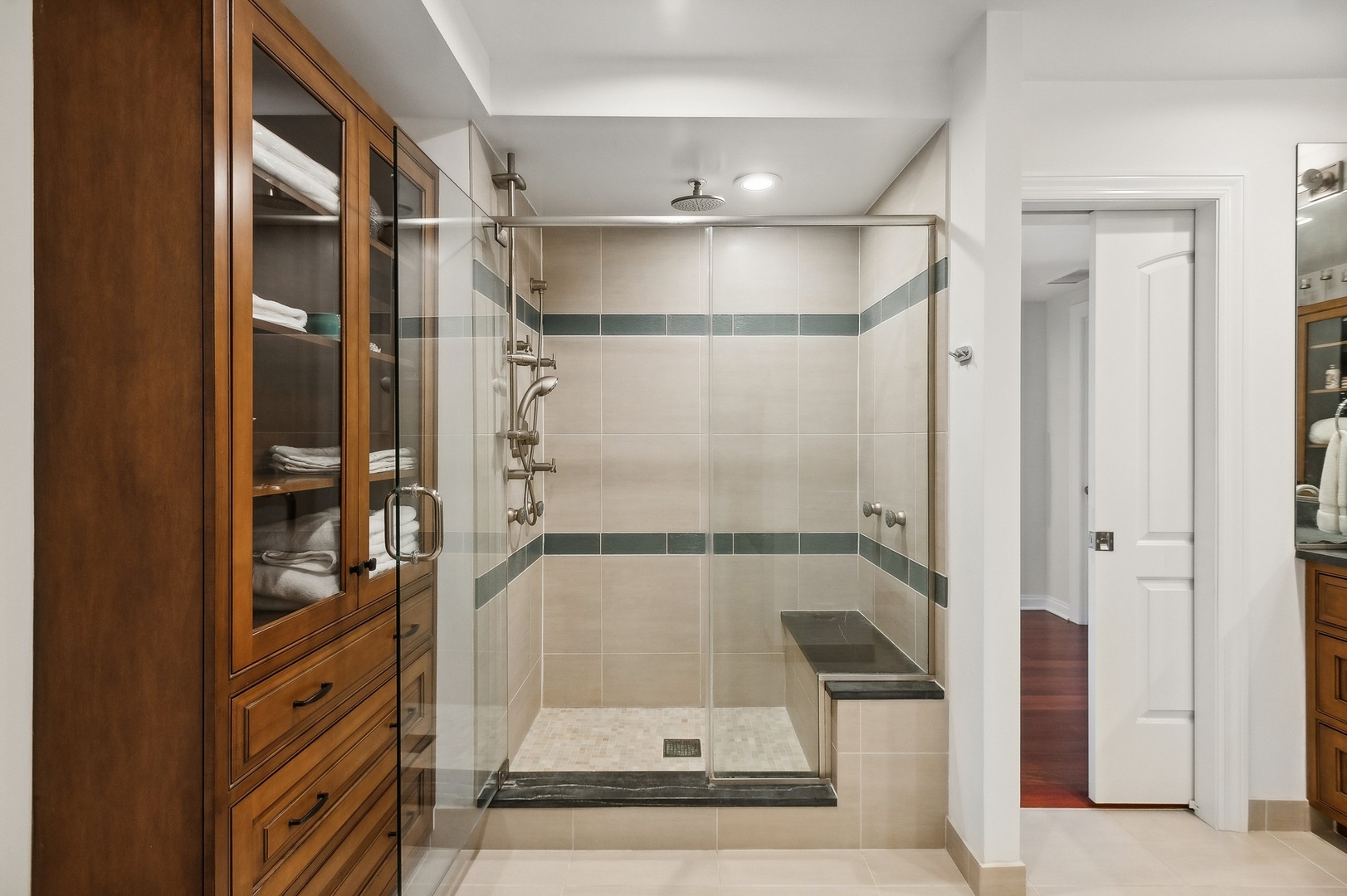 950 N Michigan Avenue Unit: 3602