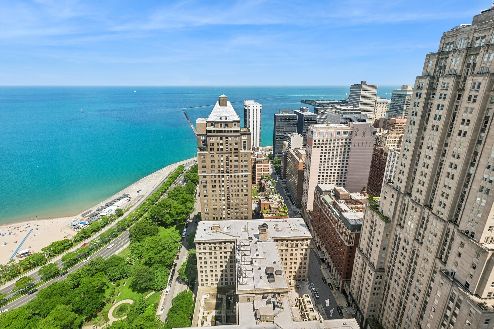 950 N Michigan Avenue Unit: 3602