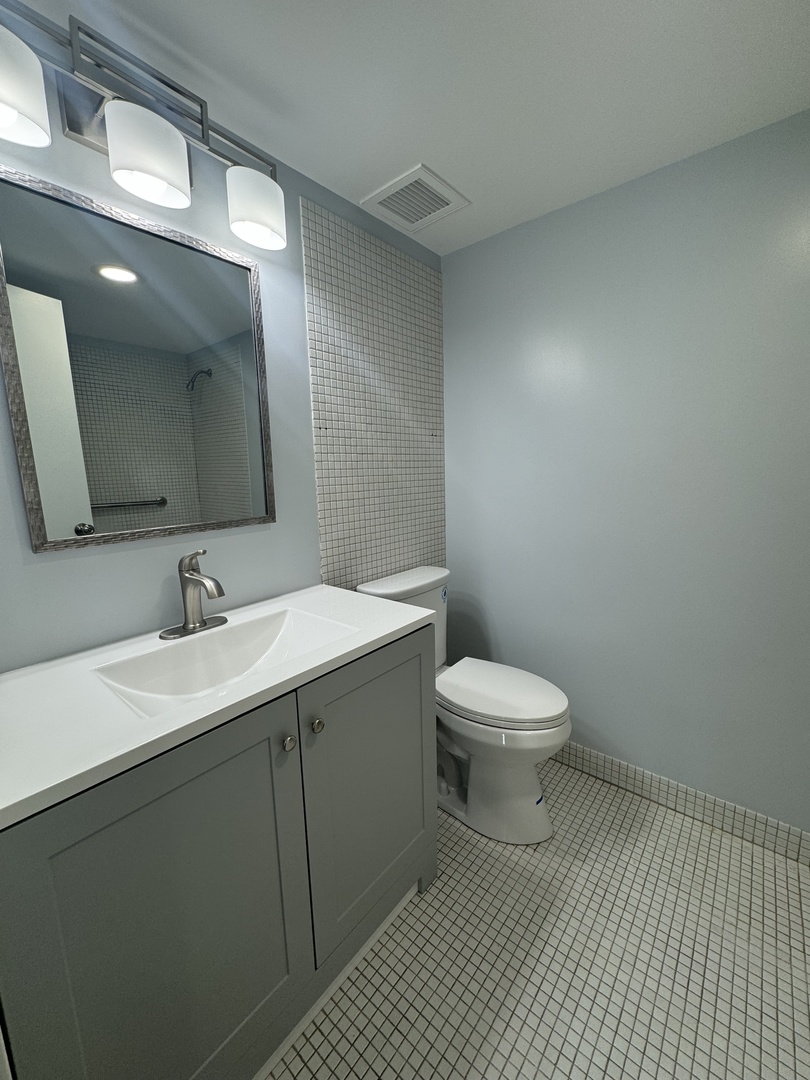 175 E Delaware Place Unit: 6512