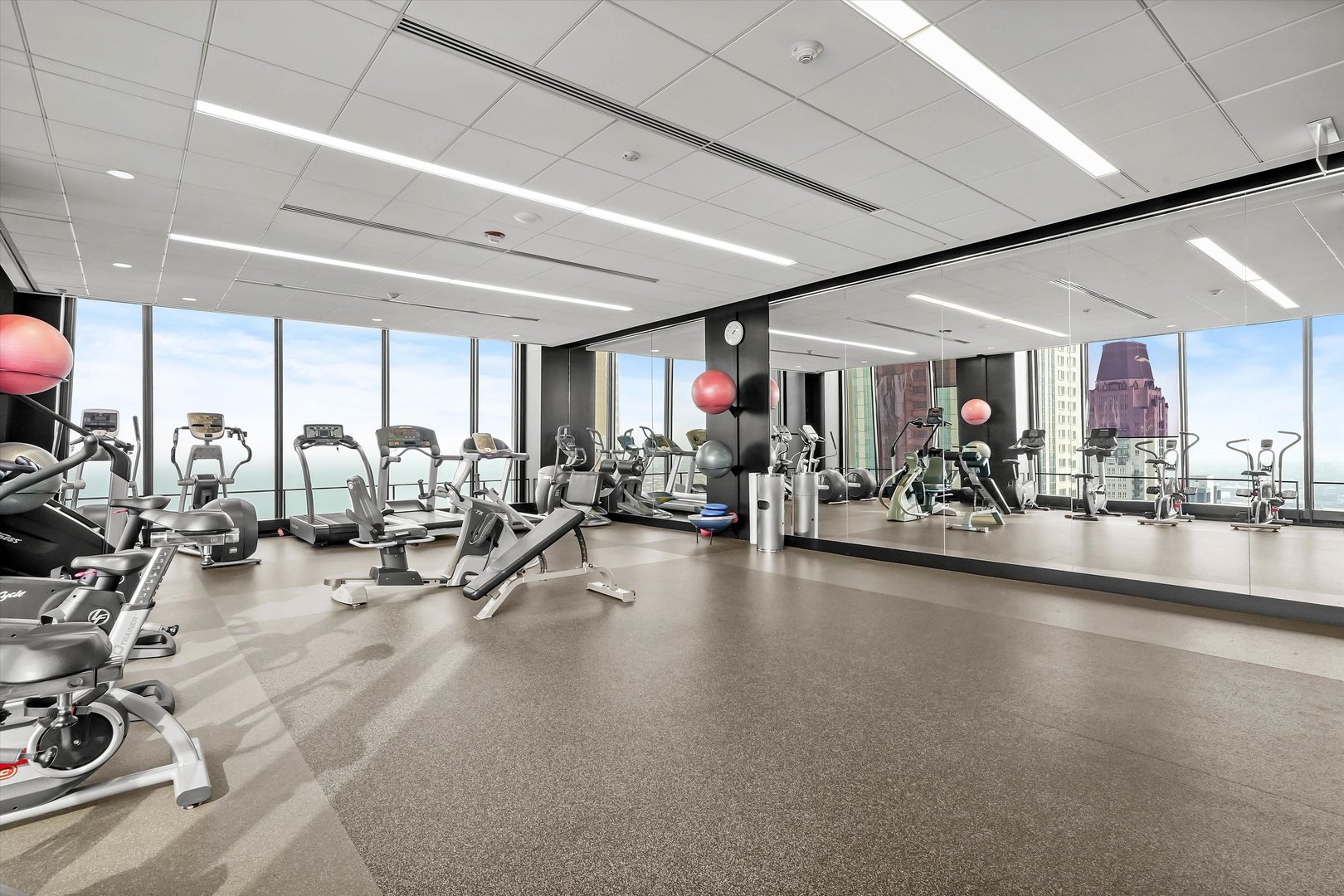 175 E Delaware Place Unit: 6512