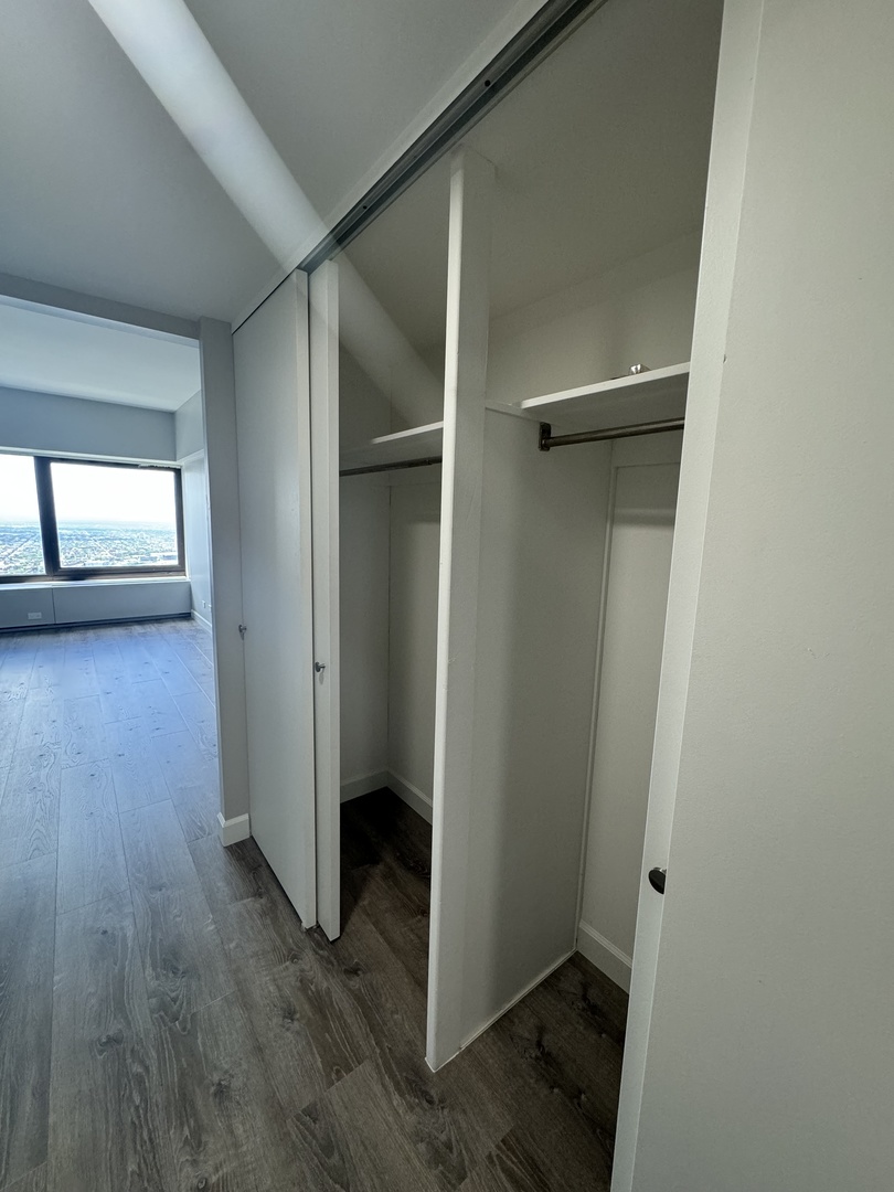 175 E Delaware Place Unit: 6512