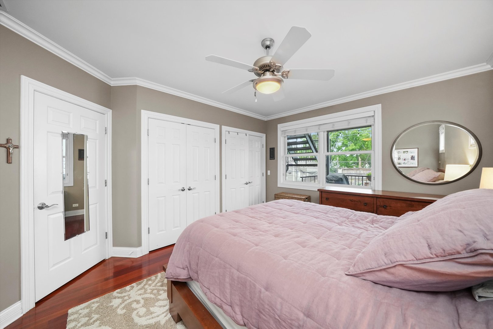 3652 N DAMEN Avenue Unit: 2