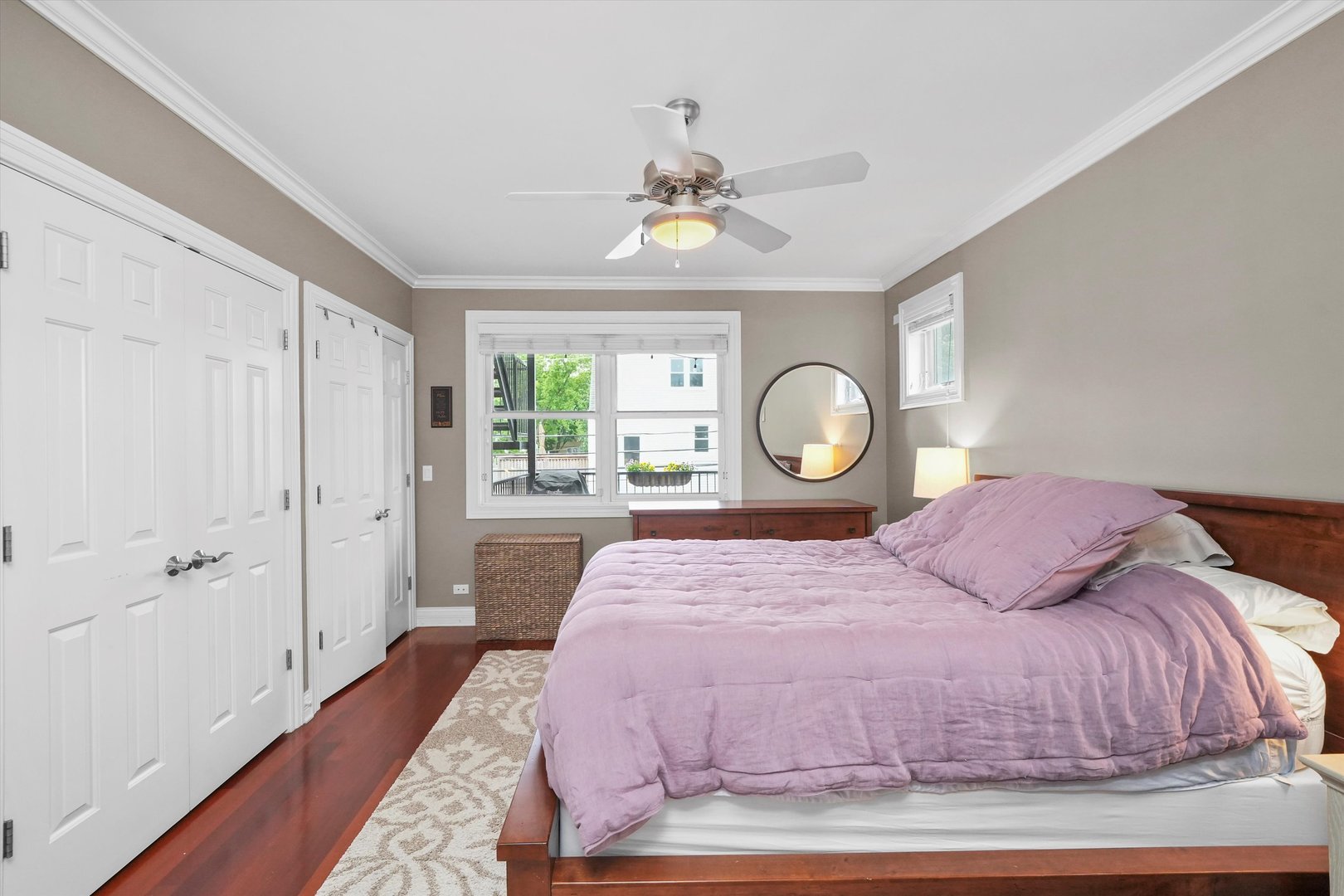 3652 N DAMEN Avenue Unit: 2