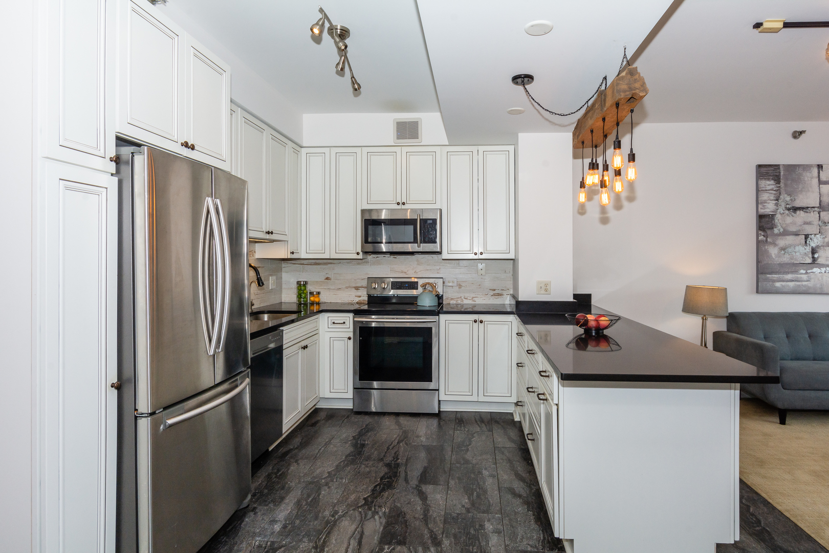 435 W Erie Street Unit: 1103