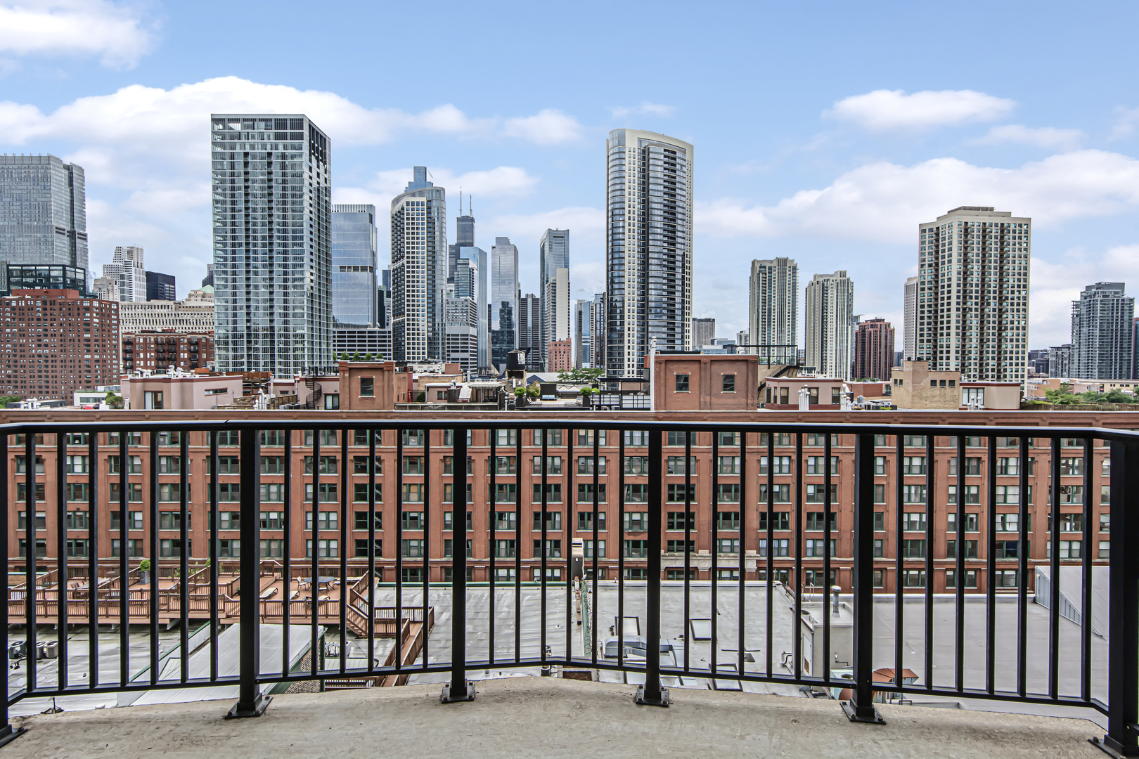 435 W Erie Street Unit: 1103