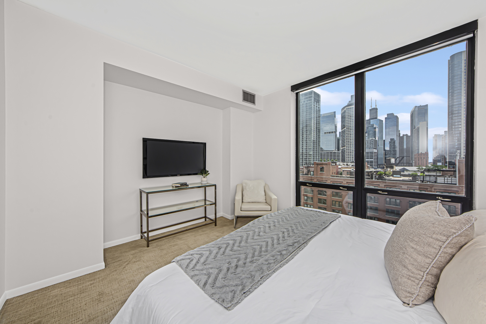 435 W Erie Street Unit: 1103