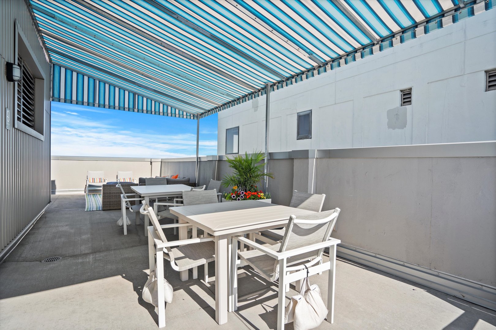 1110 N Lake Shore Drive Unit: 5N