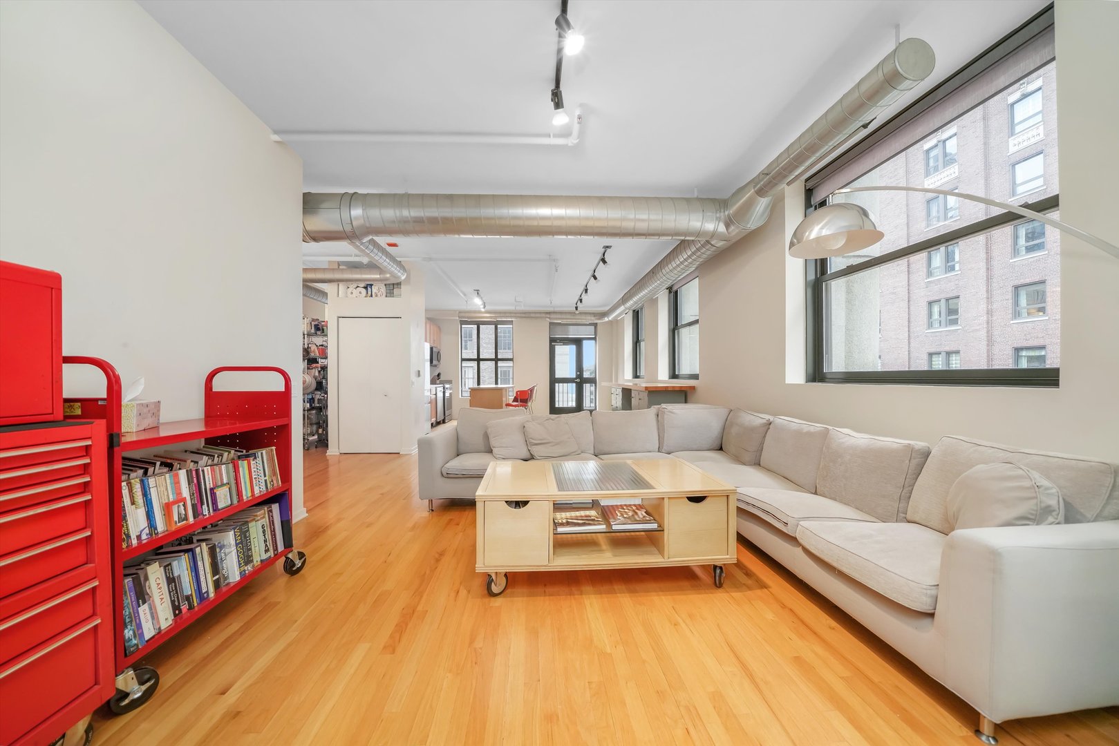 6 E Monroe Street Unit: 1503
