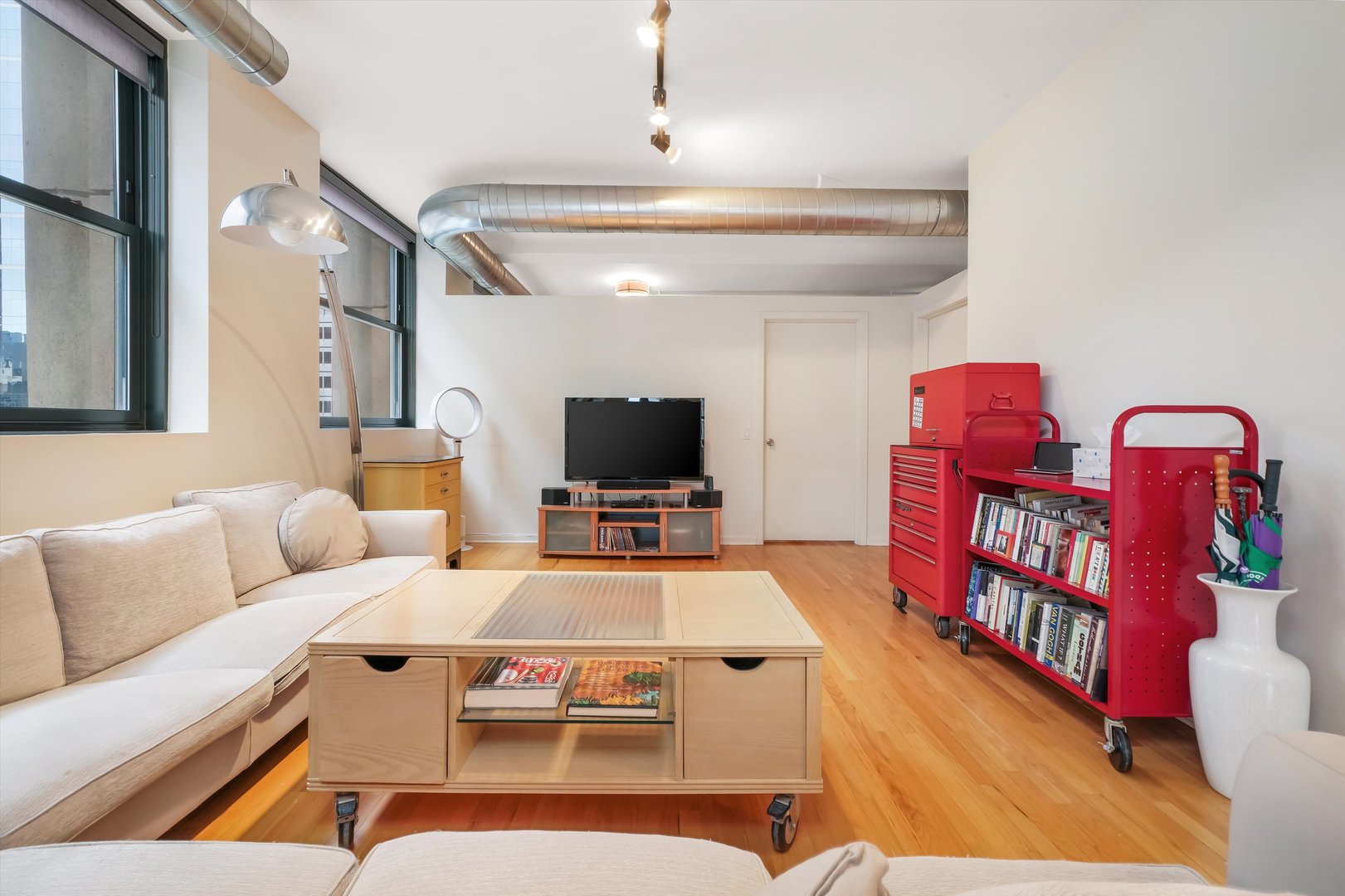 6 E Monroe Street Unit: 1503