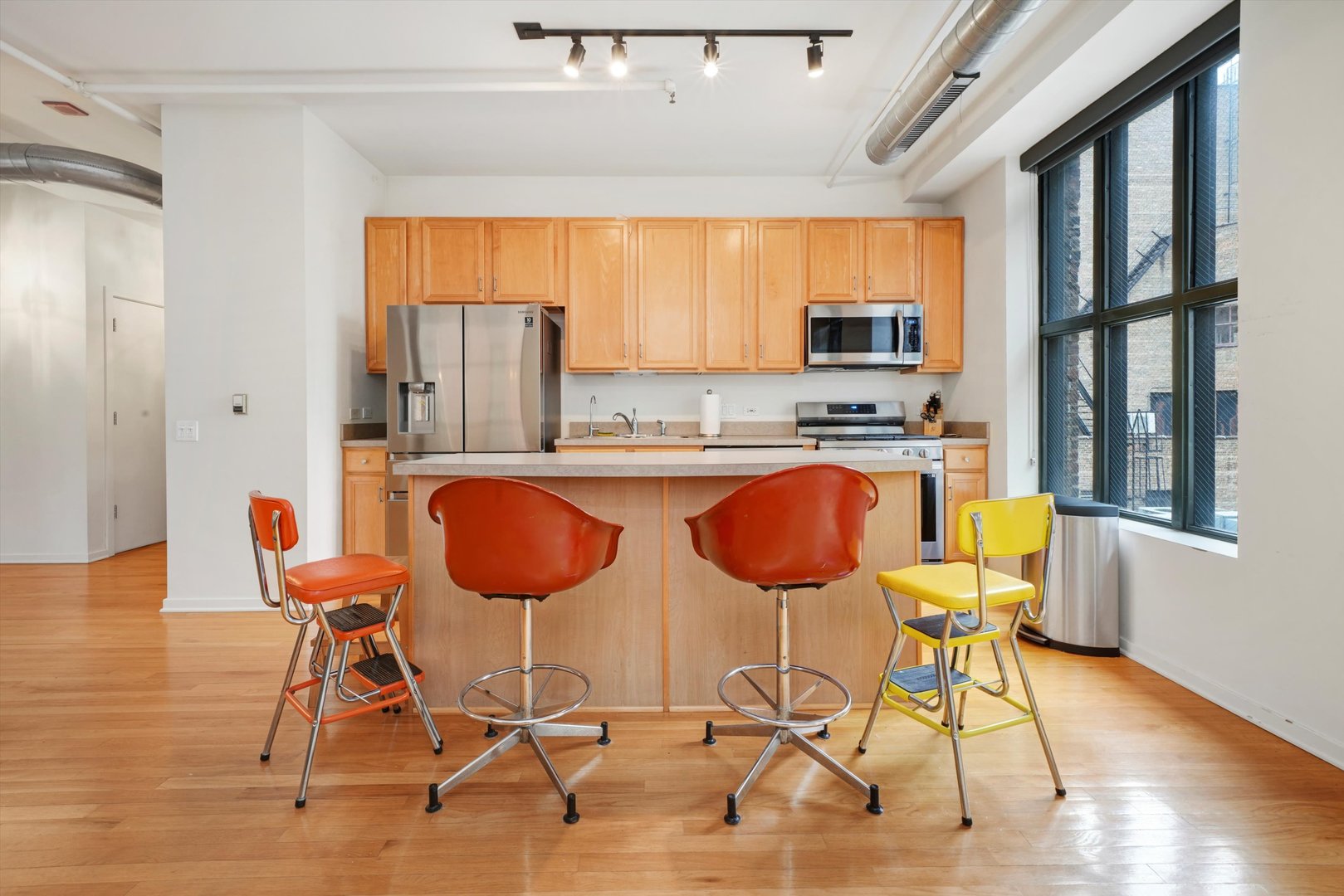 6 E Monroe Street Unit: 1503