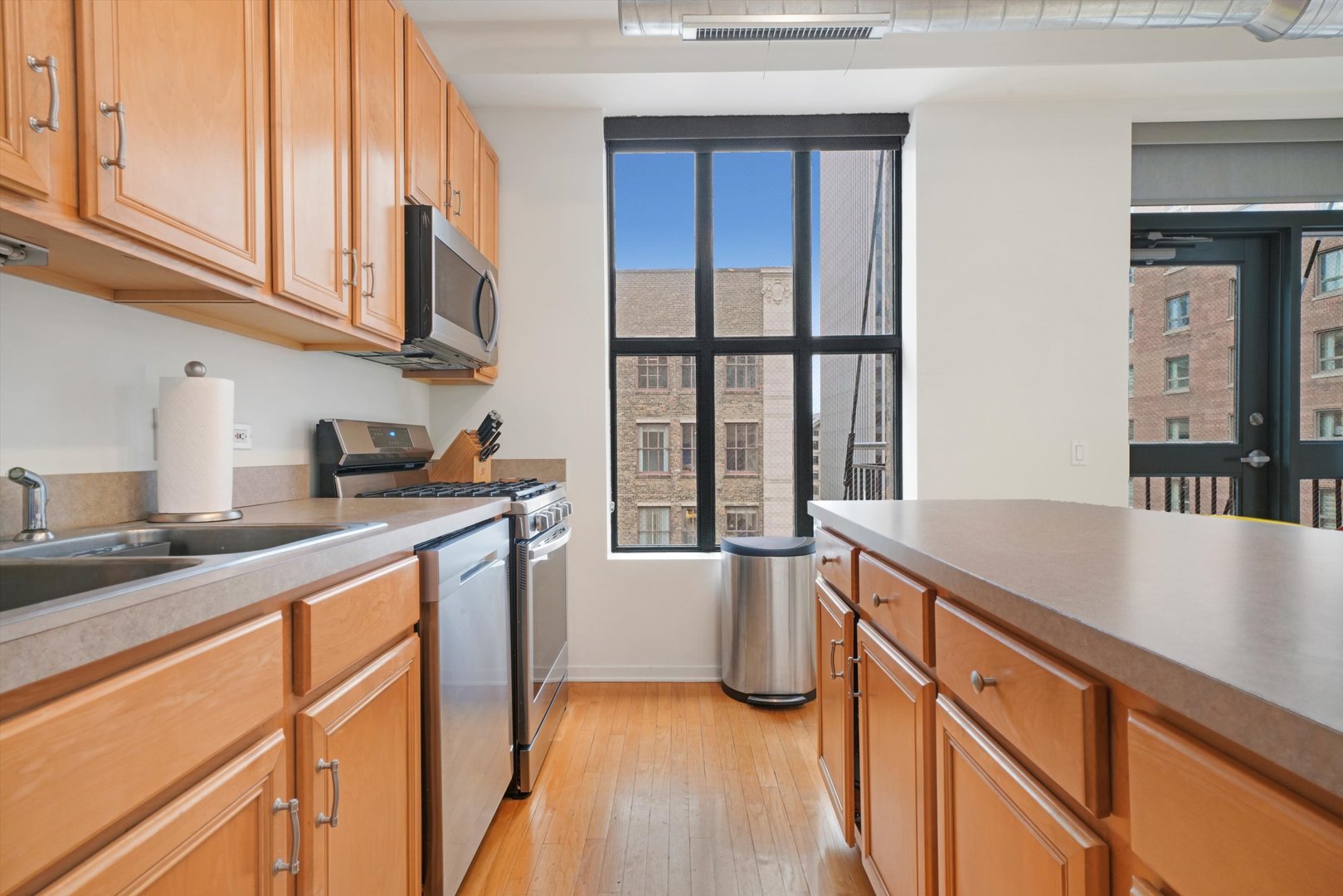 6 E Monroe Street Unit: 1503