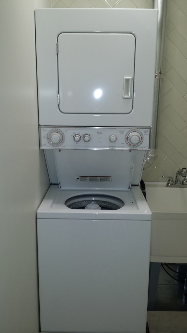 300 N State Street Unit: 3111