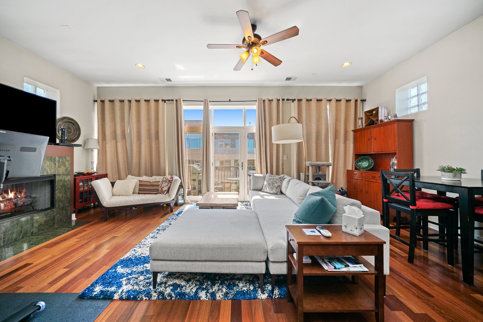 2706 W Armitage Avenue Unit: 1