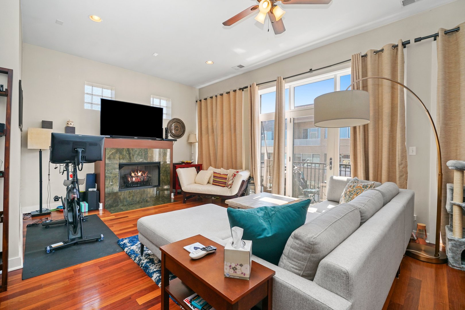 2706 W Armitage Avenue Unit: 1