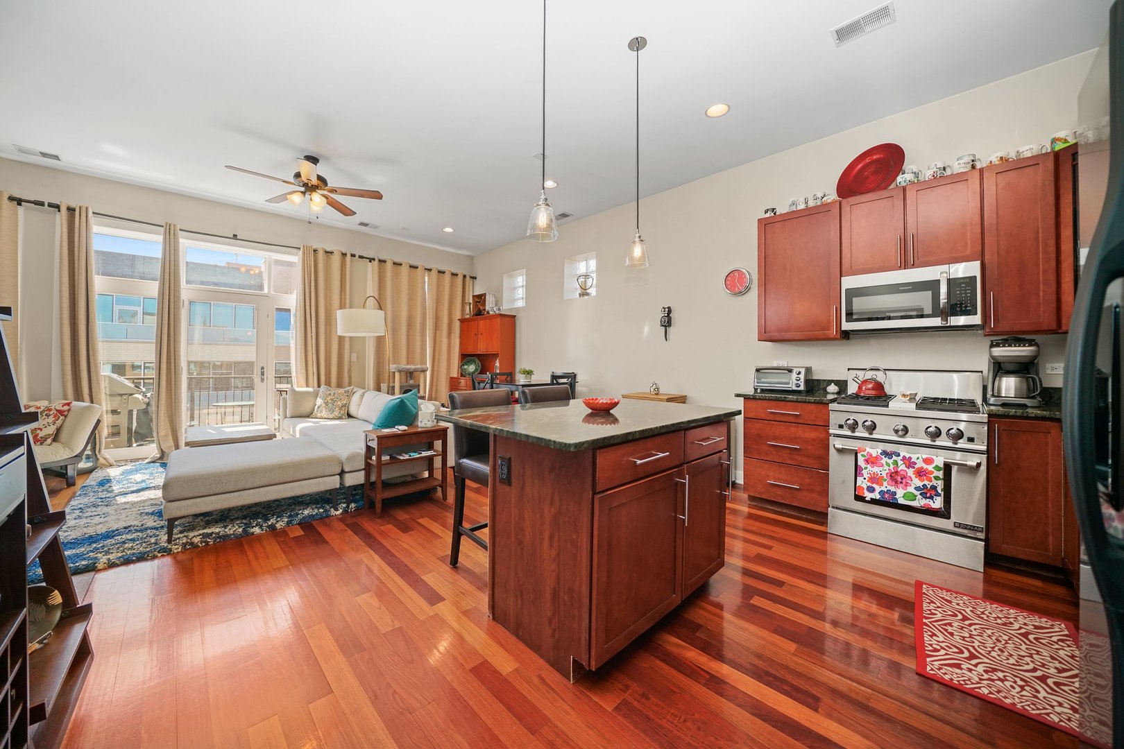 2706 W Armitage Avenue Unit: 1