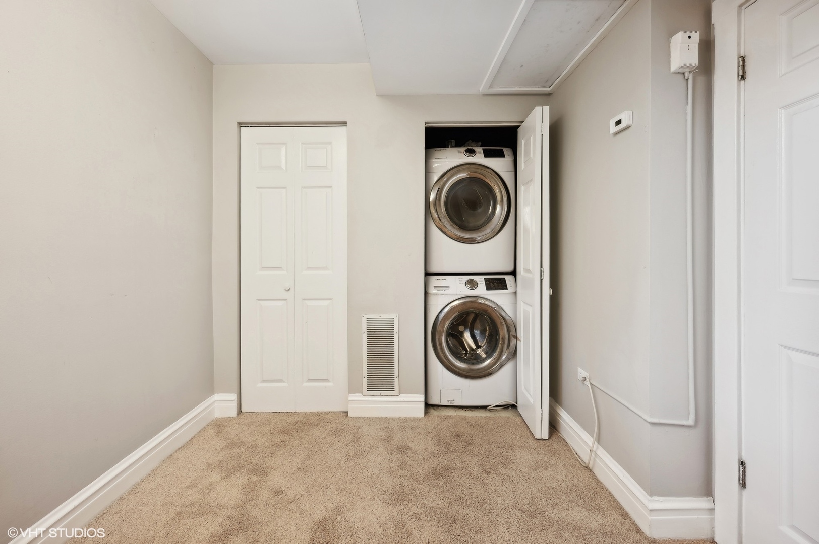 653 W Melrose Street Unit: 1S