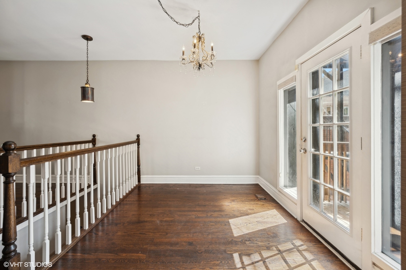 653 W Melrose Street Unit: 1S