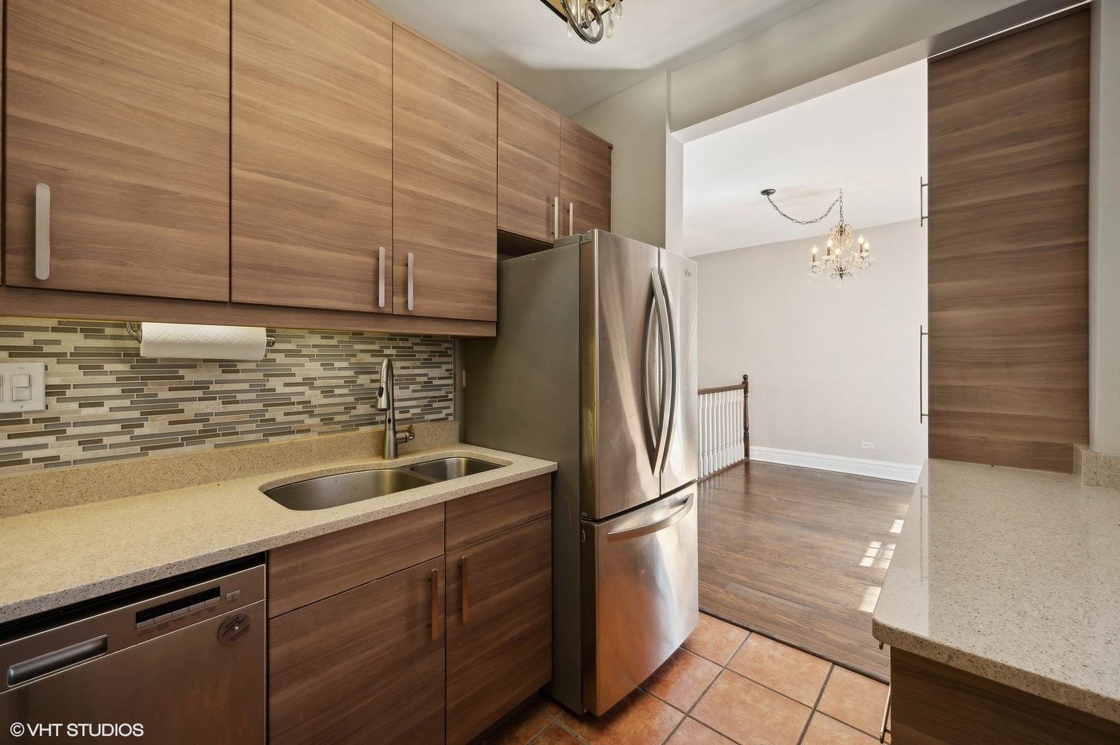 653 W Melrose Street Unit: 1S