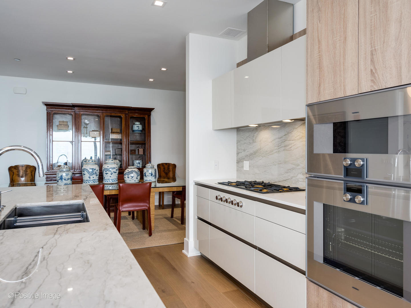 363 E Wacker Drive Unit: 4203