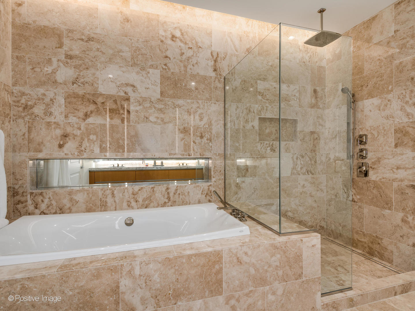 363 E Wacker Drive Unit: 4203