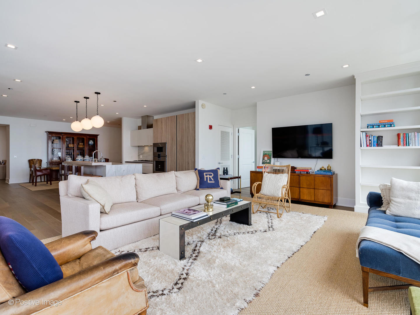 363 E Wacker Drive Unit: 4203