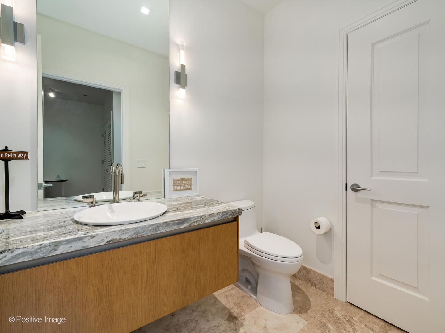 363 E Wacker Drive Unit: 4203