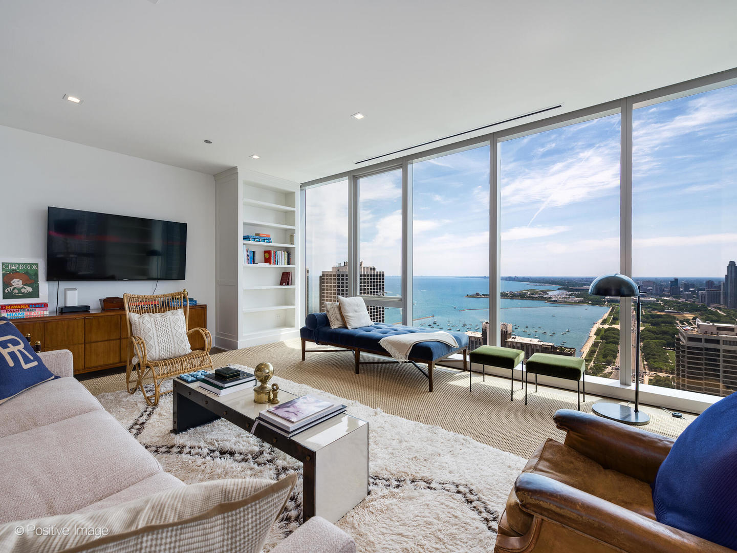 363 E Wacker Drive Unit: 4203