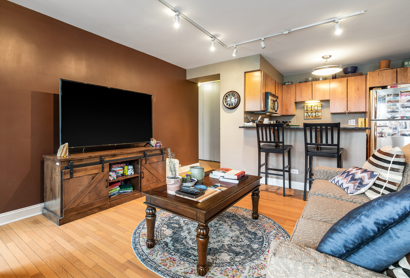 33 E Cedar Street Unit: 19H