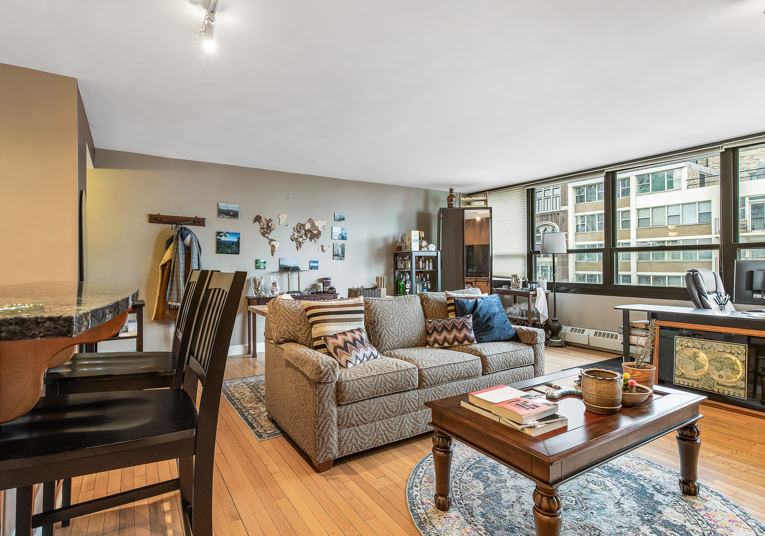 33 E Cedar Street Unit: 19H