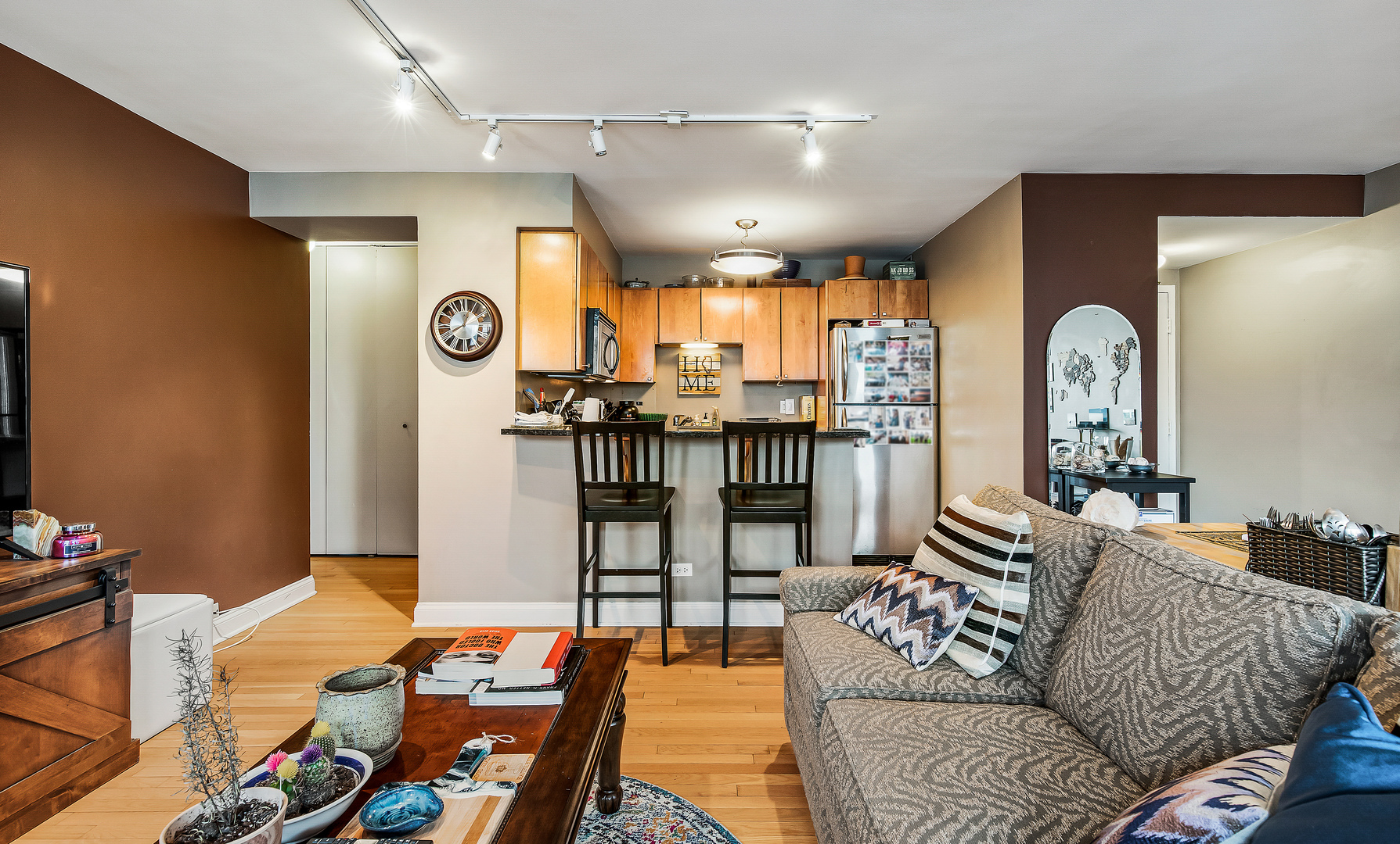 33 E Cedar Street Unit: 19H