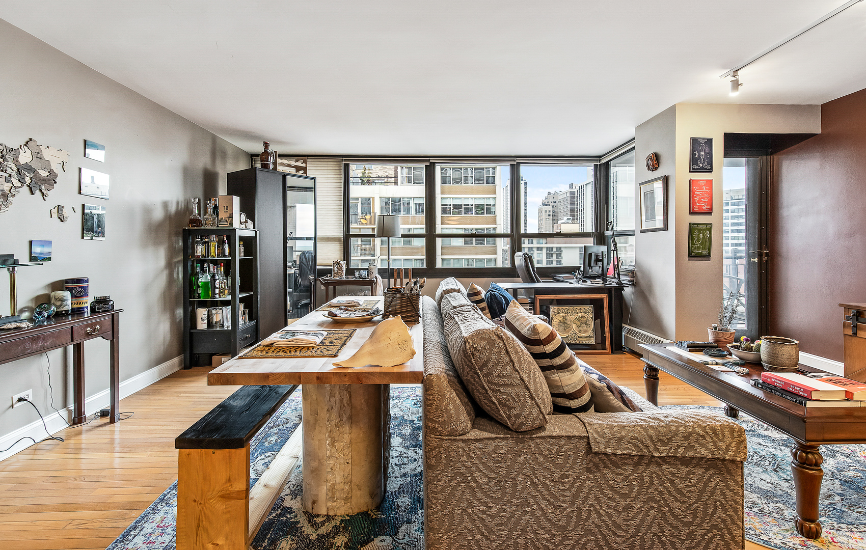 33 E Cedar Street Unit: 19H