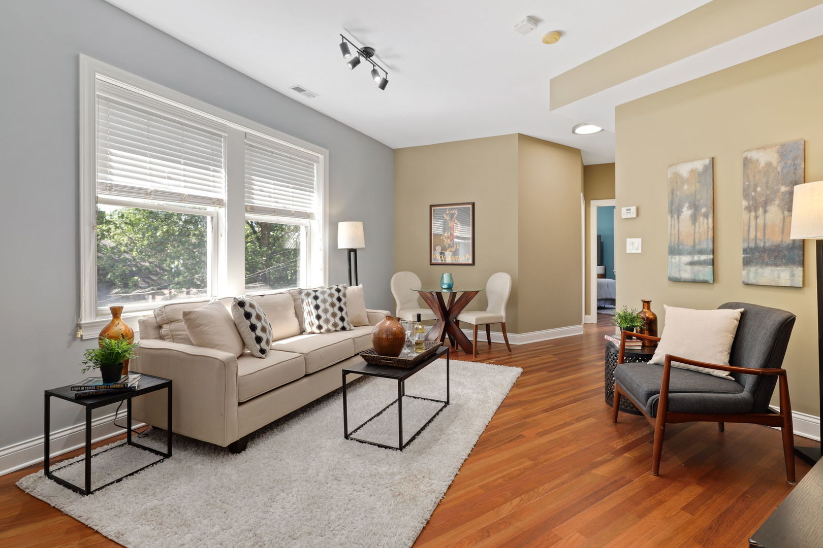 7627 N Greenview Avenue Unit: 3D