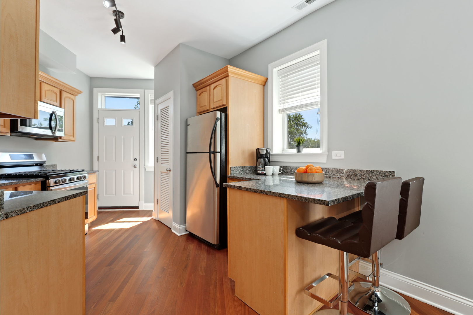 7627 N Greenview Avenue Unit: 3D