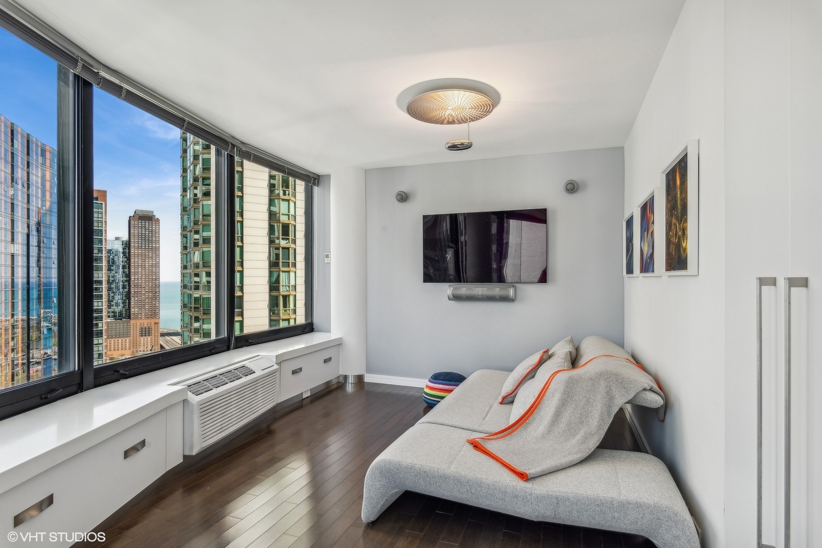 155 N HARBOR Drive Unit: 3003