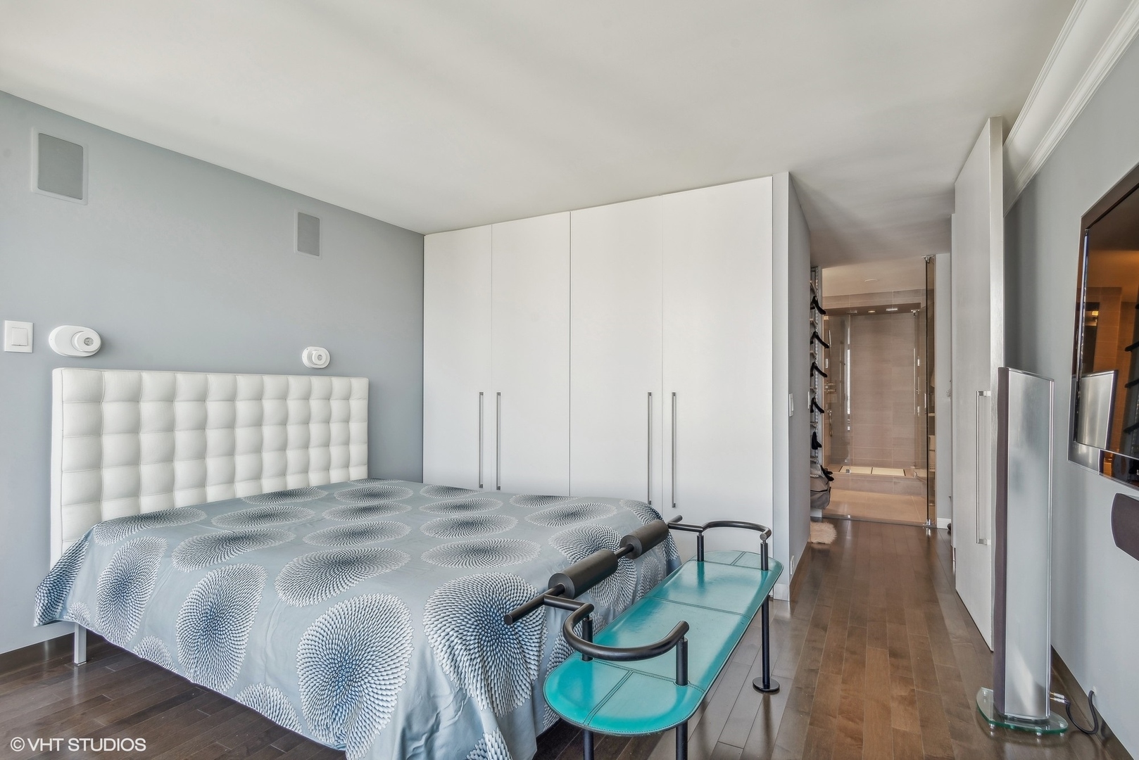 155 N HARBOR Drive Unit: 3003