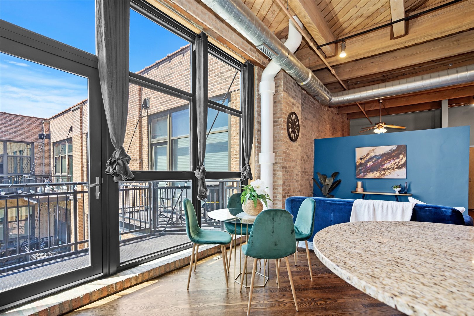 1040 W Adams Street Unit: 420