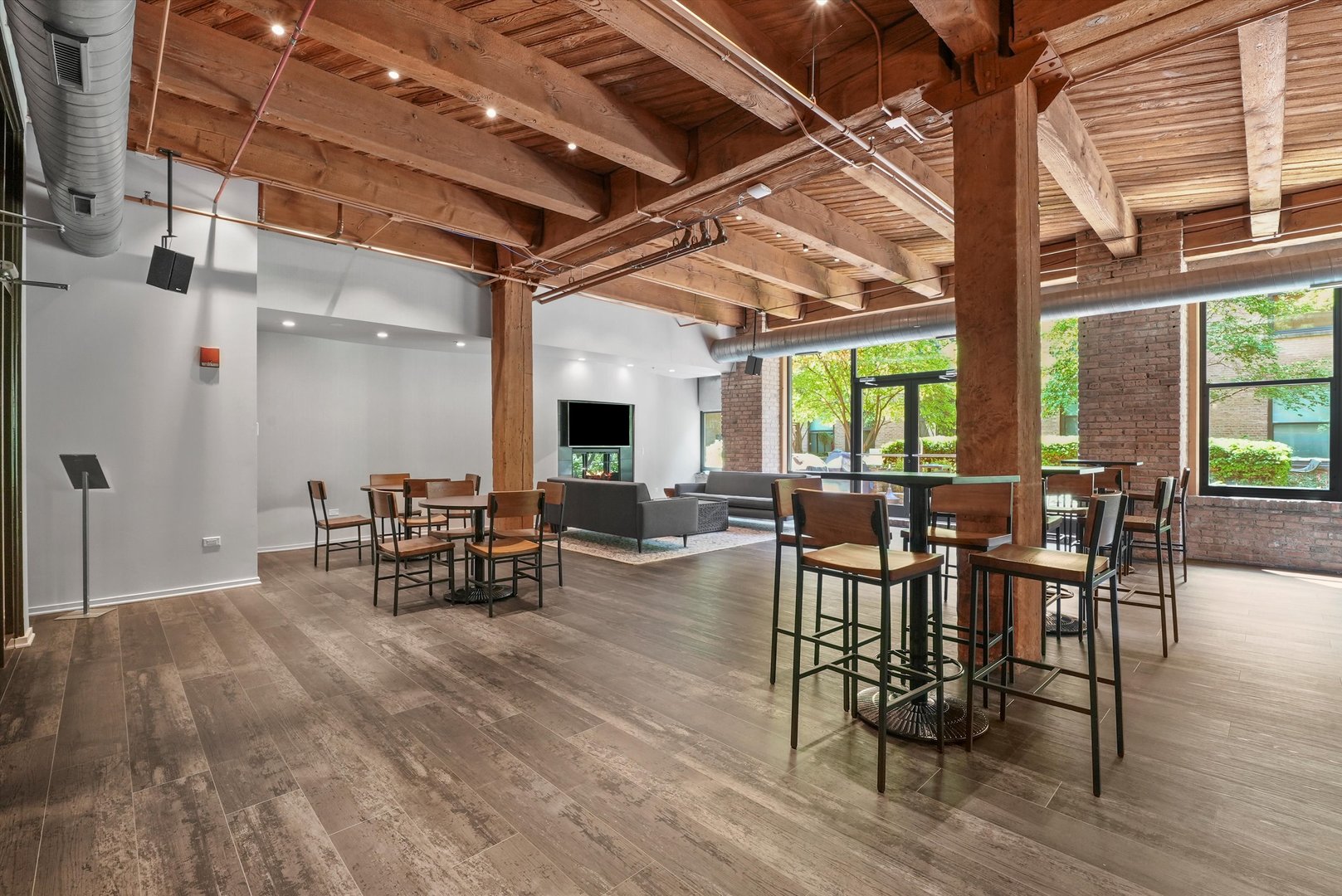 1040 W Adams Street Unit: 420