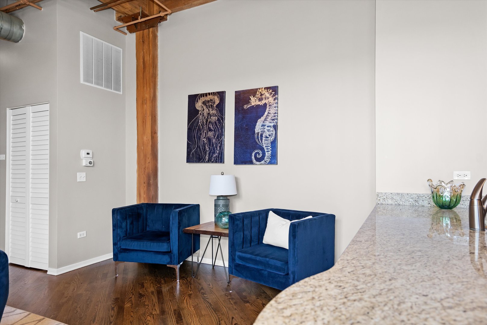 1040 W Adams Street Unit: 420