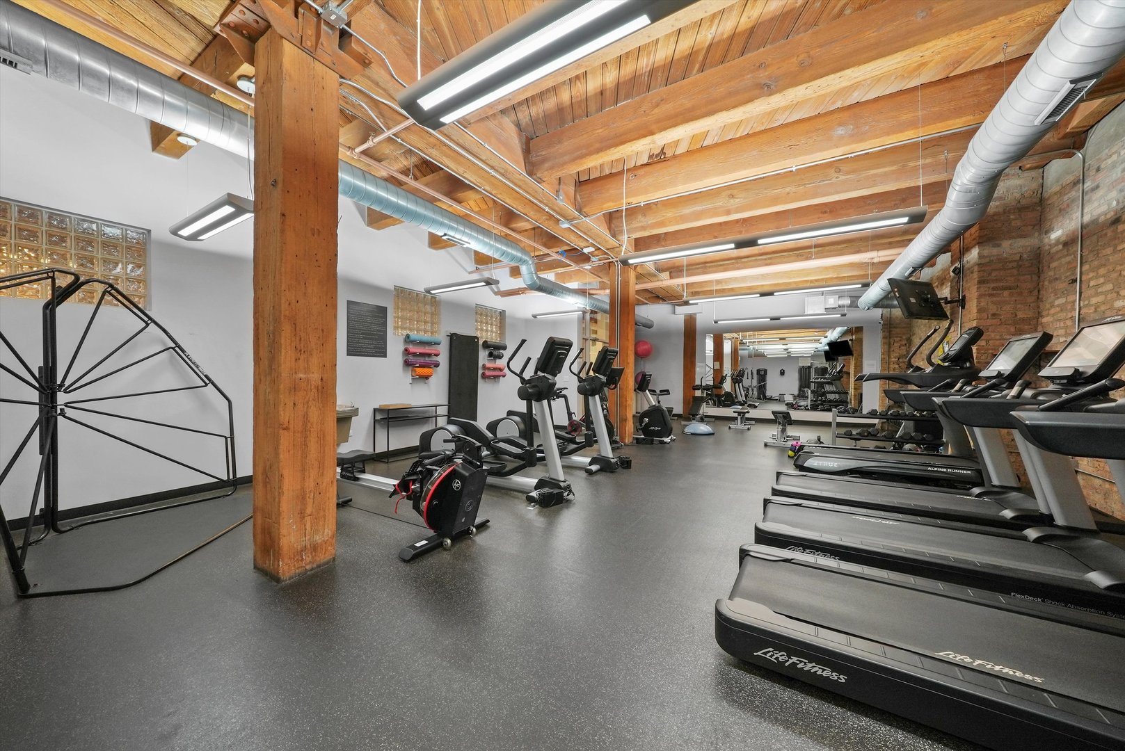 1040 W Adams Street Unit: 420