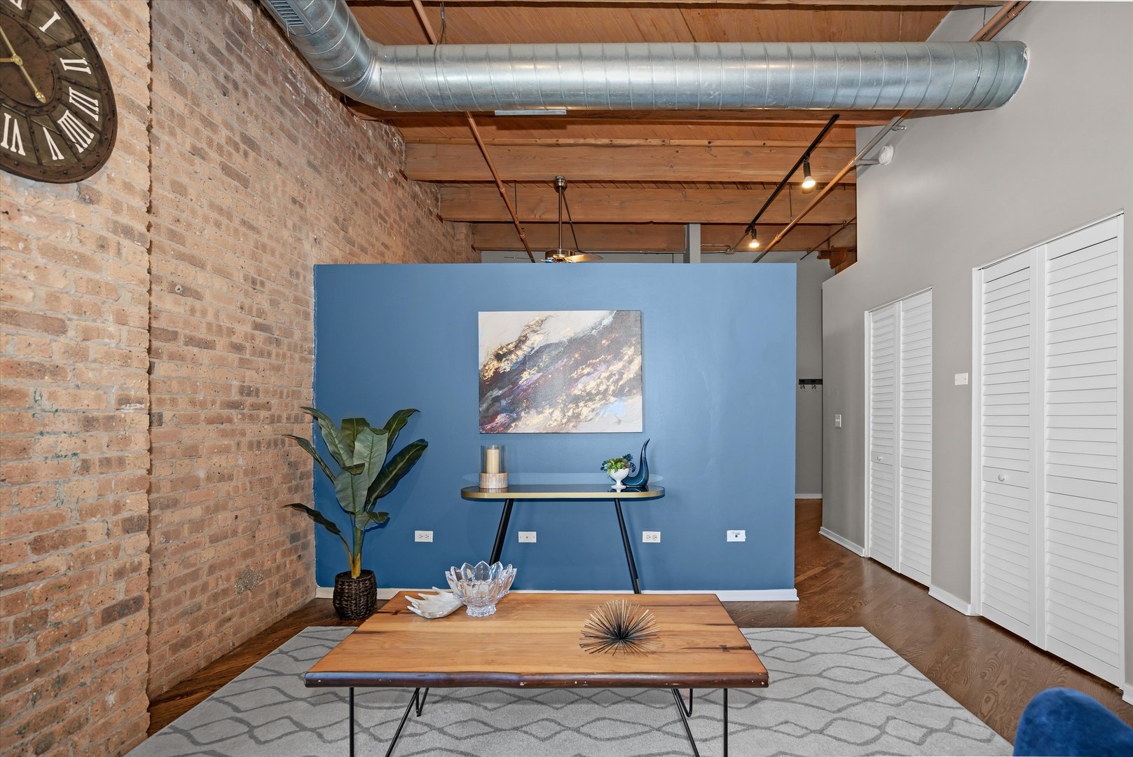 1040 W Adams Street Unit: 420