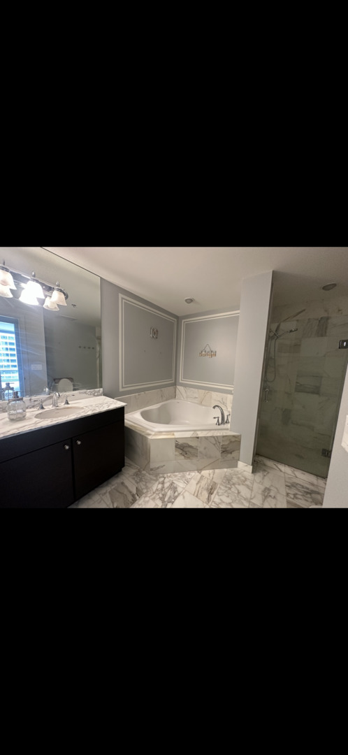 160 E Illinois Street Unit: 2101