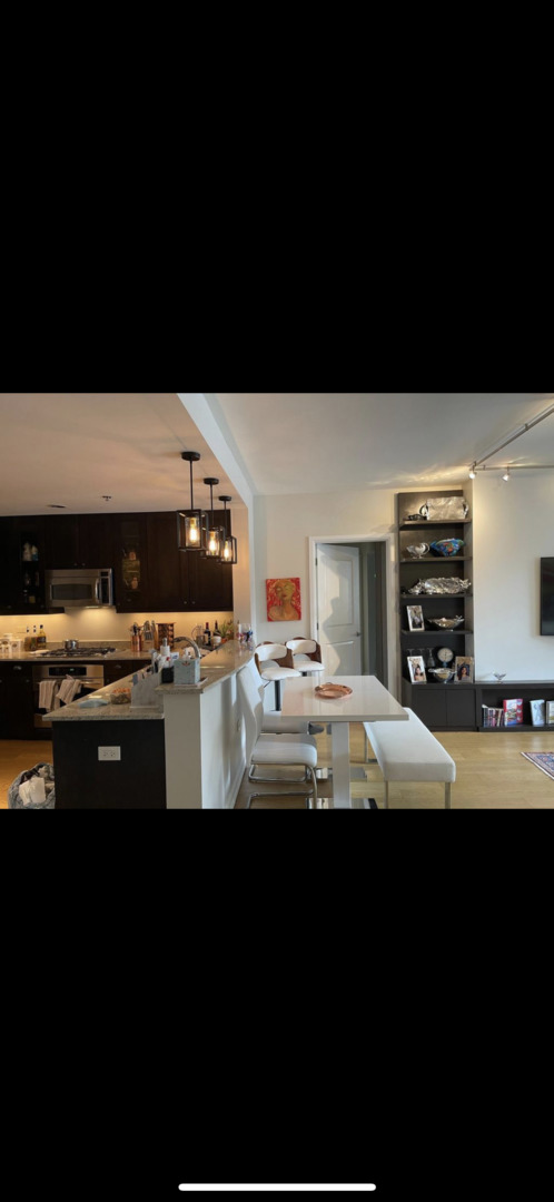 160 E Illinois Street Unit: 2101