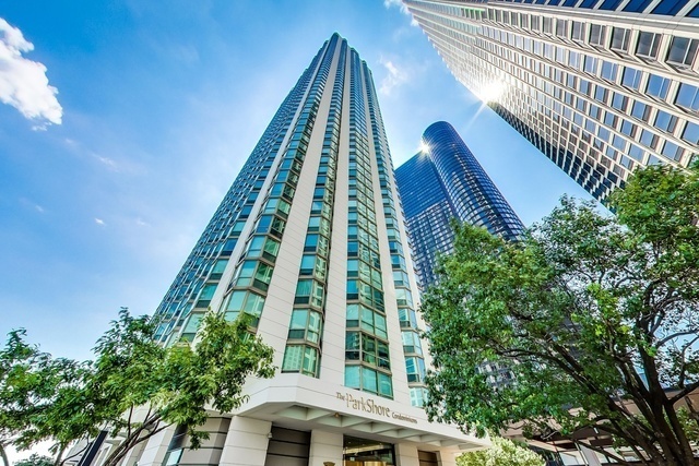 195 N HARBOR Drive Unit: 5105
