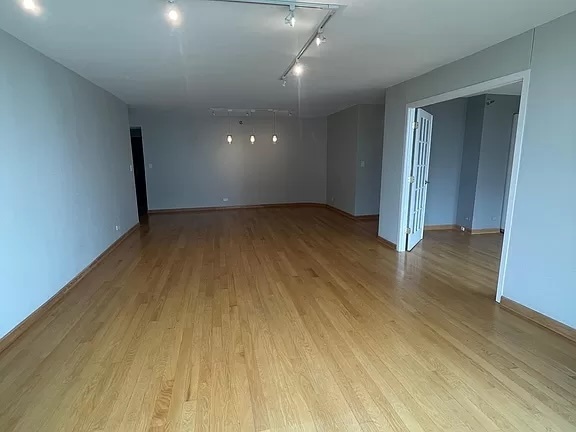 195 N HARBOR Drive Unit: 5105